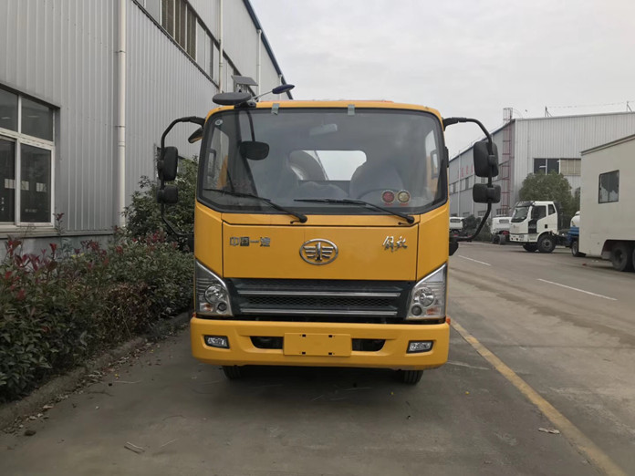 解放虎威藍(lán)牌平板一拖二清障車(chē)
