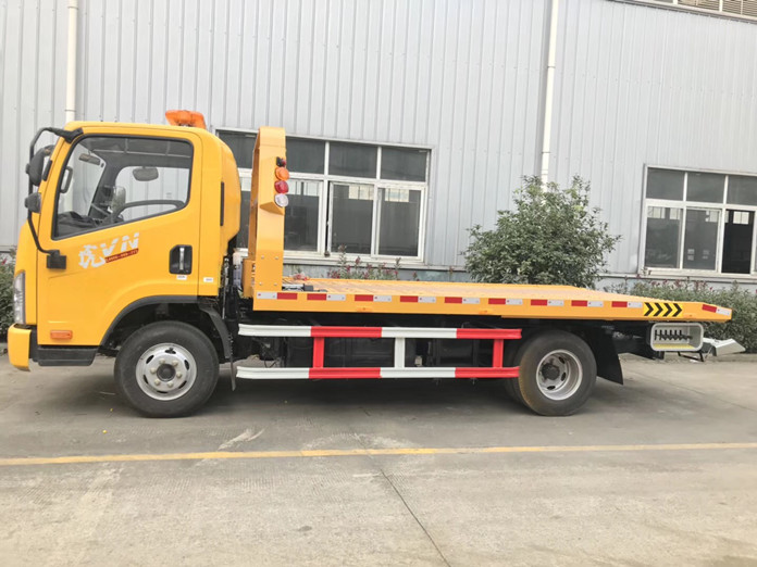 解放虎威藍(lán)牌平板一拖二清障車(chē)