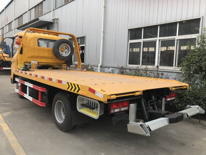 解放虎威藍(lán)牌平板一拖二清障車(chē)
