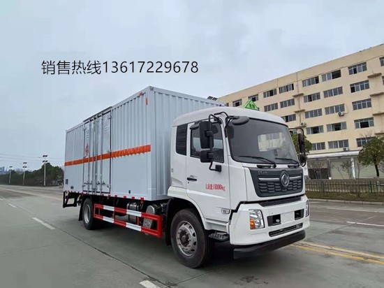 東風(fēng)天錦易燃固體廂式運(yùn)輸車(chē)（國(guó)六）