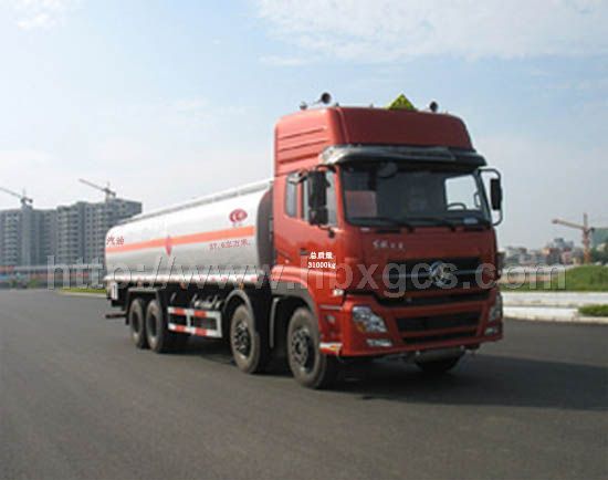 30噸運(yùn)油車（國(guó)四東風(fēng)天龍）
