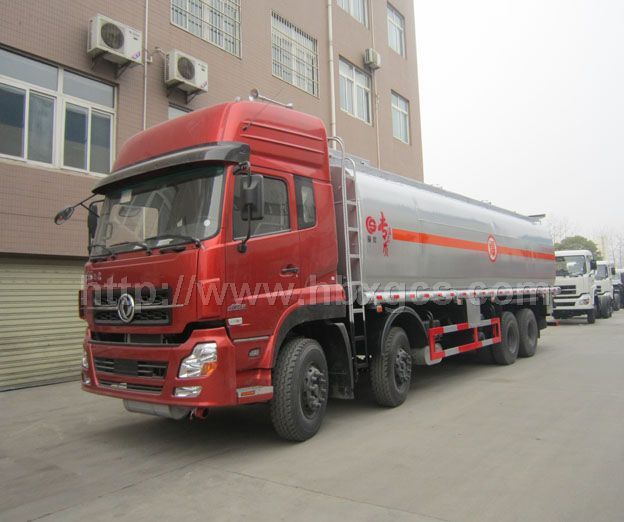 東風(fēng)天龍前四后八30噸油罐車(chē)（國(guó)四）