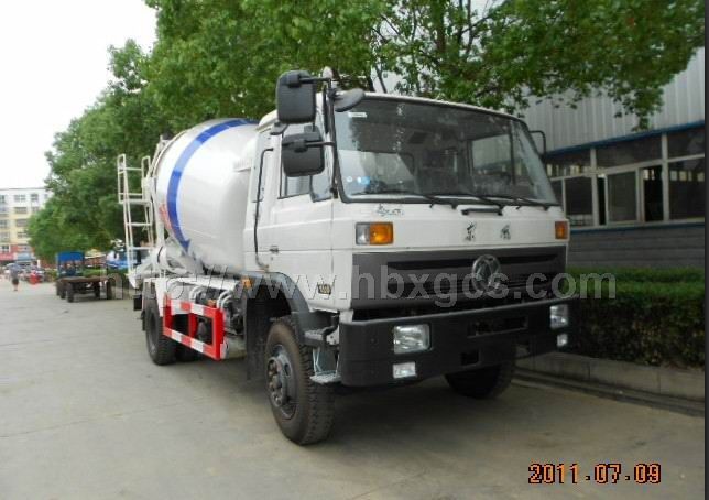 東風(fēng)153混凝土攪拌運輸車